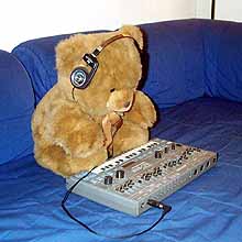 Le teknours &eacute;coute la MC-202 &ldquo;Astroglide&rdquo;